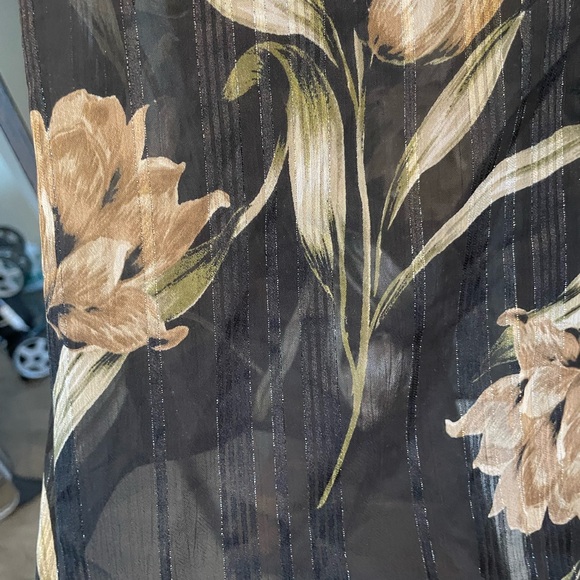 Fig & Flower Anthropologie black sheer button up chiffon blouse w floral print - Picture 10 of 12